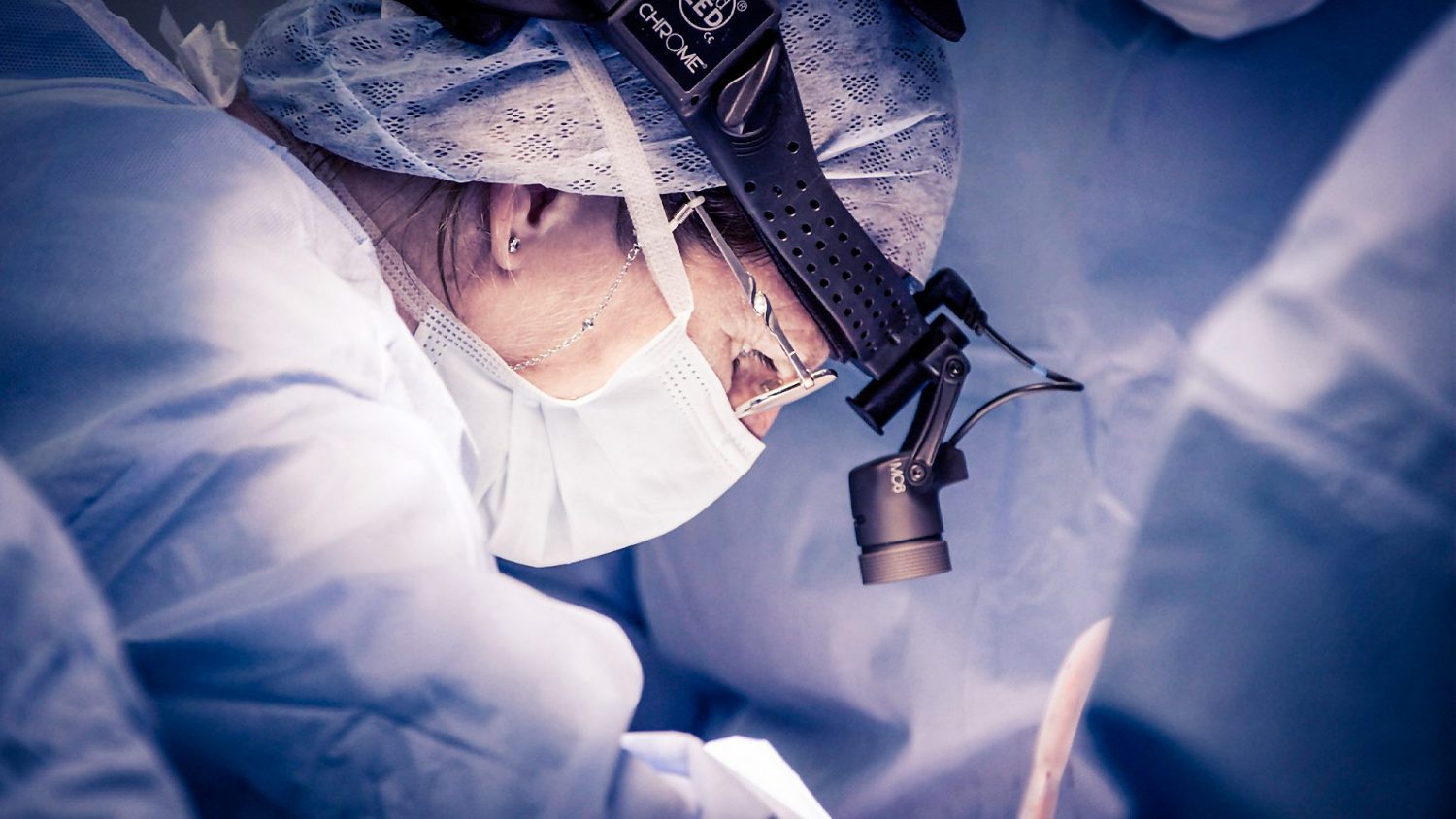 BBC Two Documentary, Surgeons: At the Edge of Life